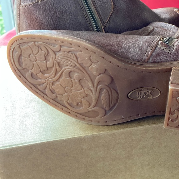 ANKLE BOOTS 🥾 NWOB - Picture 5 of 6